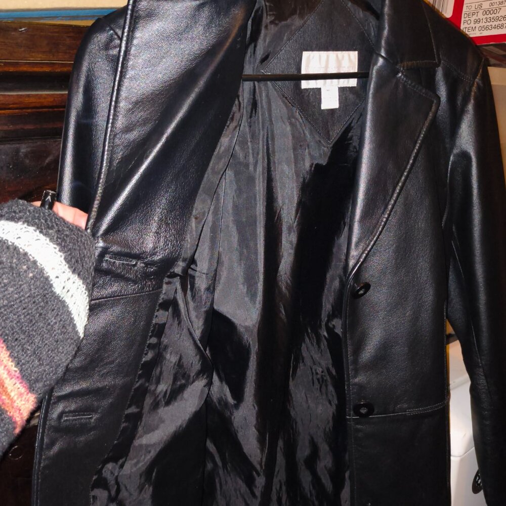 Genuine black leather coat - Picture 5 of 5